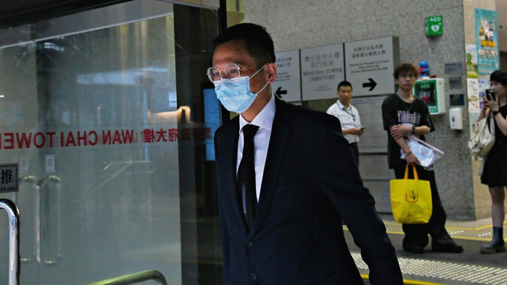 時任警司陸振中涉非禮女下屬續審。何健勇攝