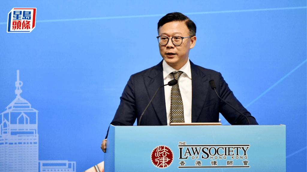 張國鈞在出席律師會論壇時,指若《香港國安法》沒有境外效力,便等於縱容海外惡意分子進行分裂和顛覆國家等活動。 盧江球攝