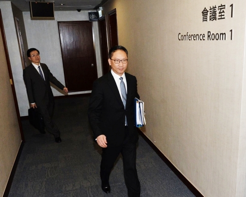 律政司司長袁國強(前)及保安局局長李家超。