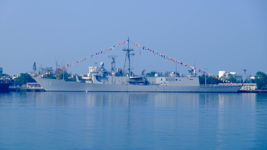 台军「田单号」巡防舰。