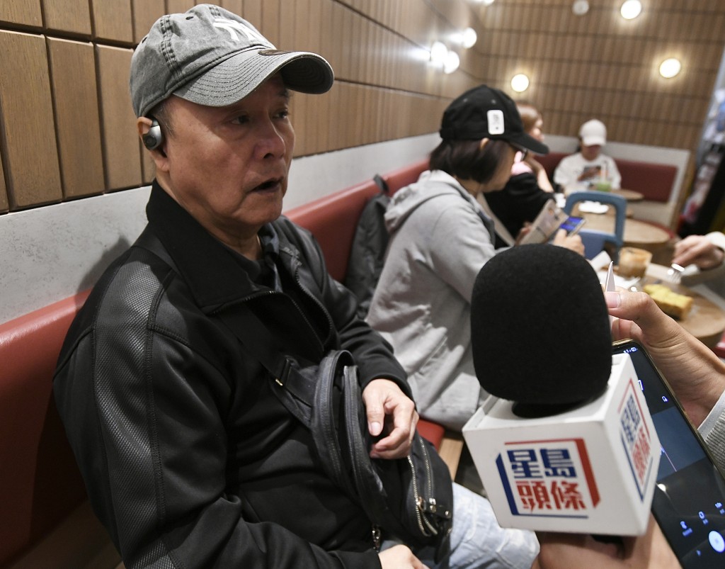 周先生對於Pacific coffee提供飲品買一送一的優惠同樣不知情。 周先生對於Pacific coffee提供飲品買一送一的優惠同樣不知情。