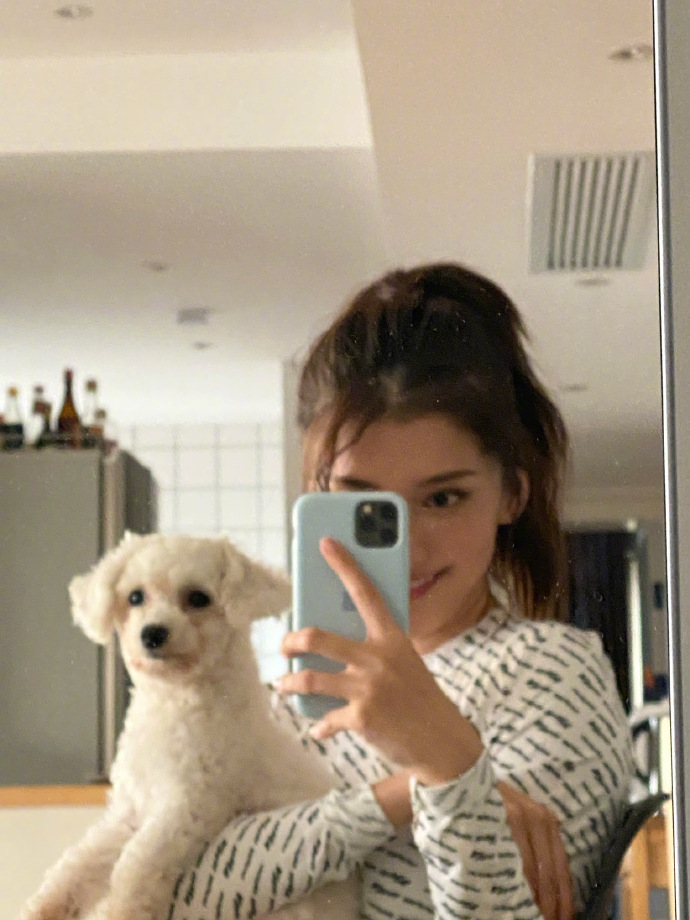 千語和「小白」