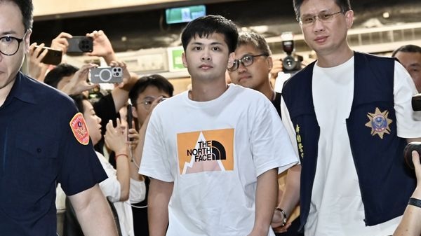 三立前副總之子龔益霆涉嫌性侵知名女星，下午抵達北檢複訊。 ETtoday