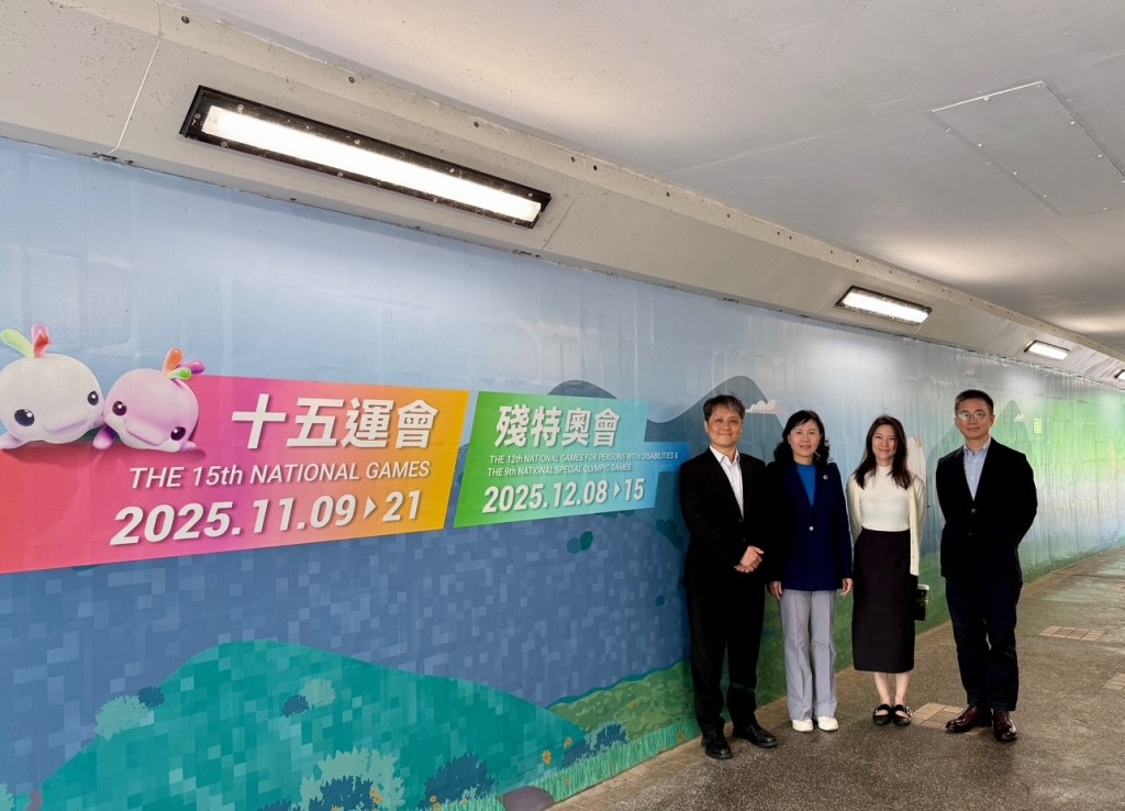 陳美寶指路政署在多個賽事場地周邊進行美化工程,讓各觀眾未入場先興奮。陳美寶網誌 陳美寶指路政署在多個賽事場地周邊進行美化工程,讓各觀眾未入場先興奮。陳美寶網誌