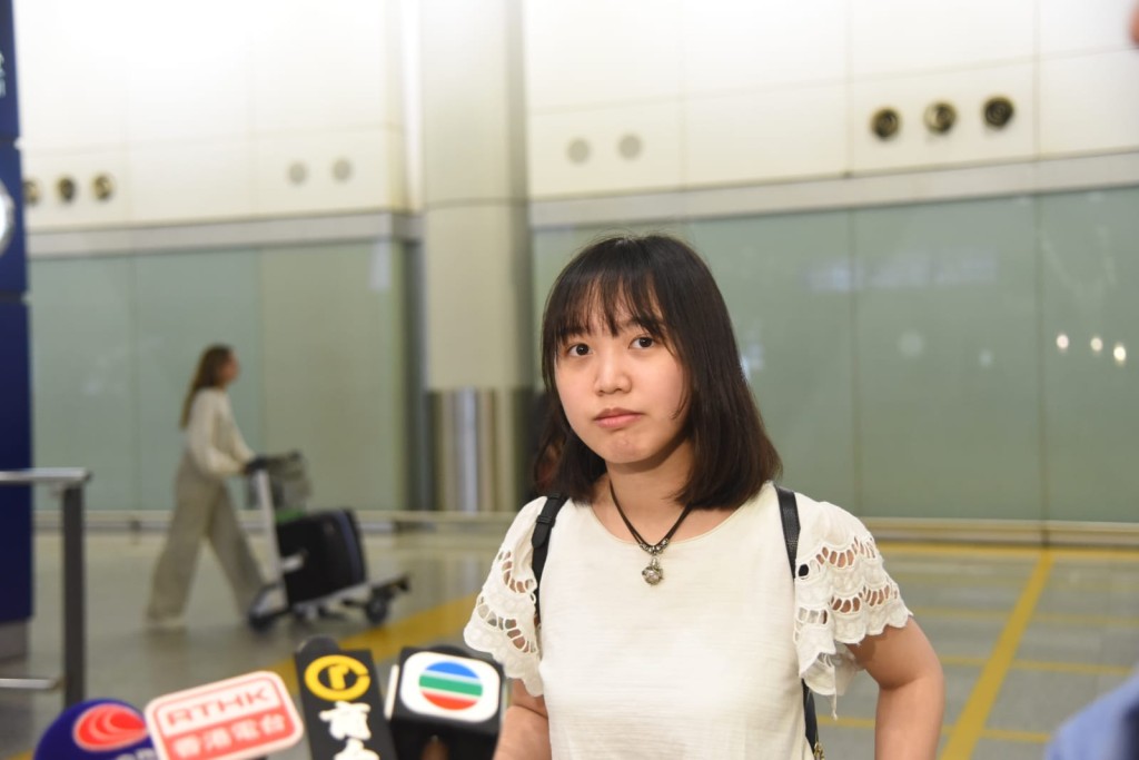 乘客趙小姐抱怨等了很長時間，感到有點麻煩。