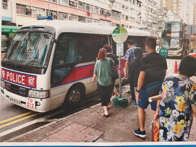 警方於行動中共拘捕37名人士。