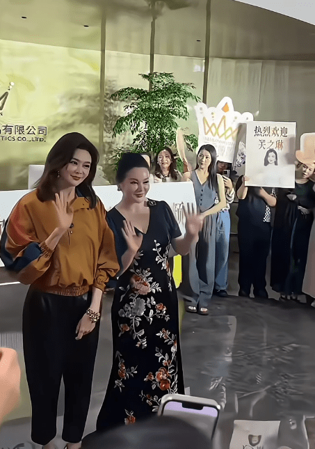 不少網民指關之琳仍然好靚。