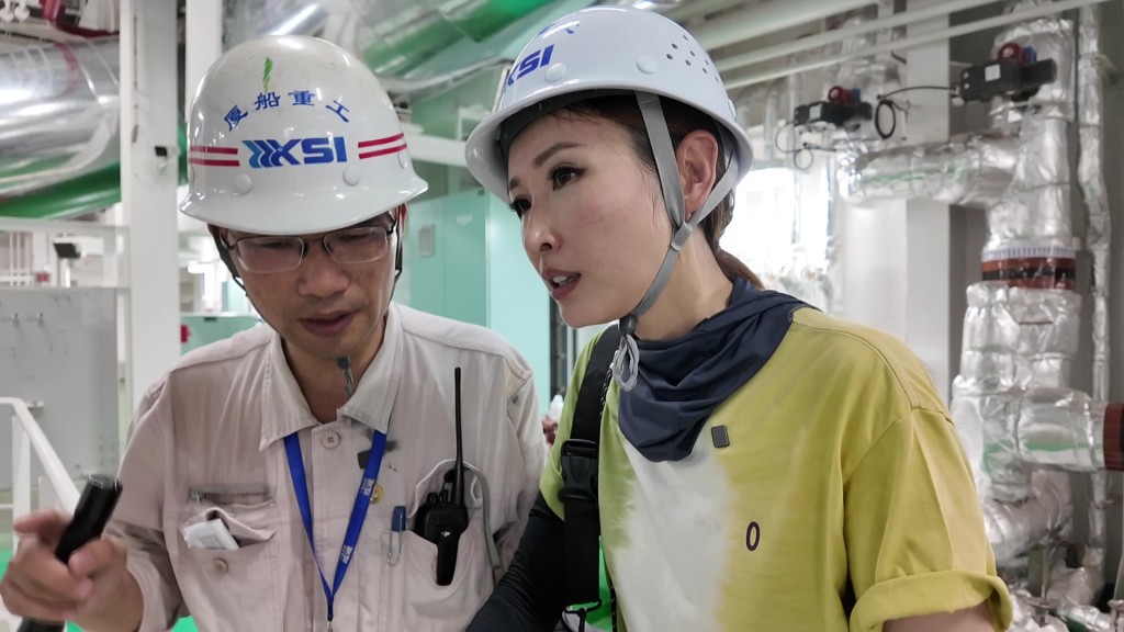 Janis去到廈門的造船廠。