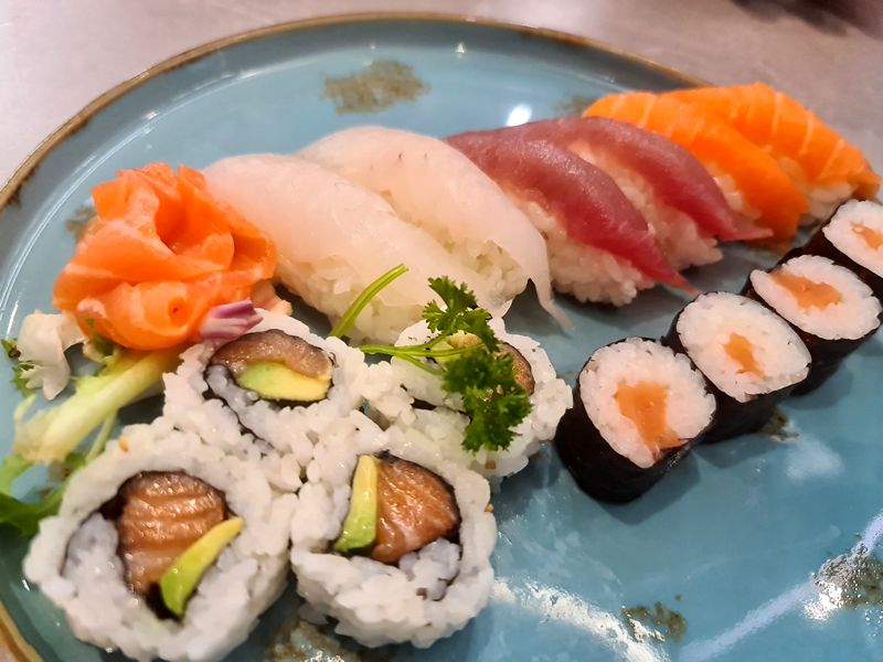 相關餐廳之食物。De Tapas con Chencho
