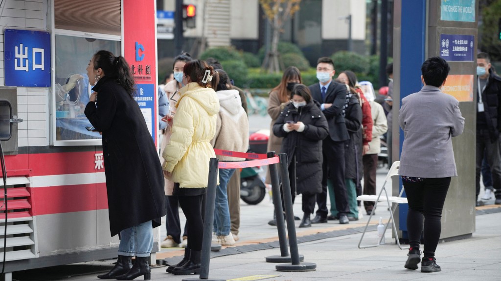 內地醫師受訪時指，新冠抗原檢測對大部分人意義不大， 「顏值」高不易染疫有一定道理。 REUTERS