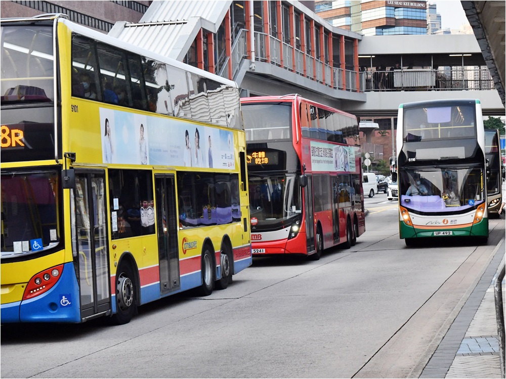 行政会议召集人叶刘淑仪批评，各巴士公司要求的加价幅度“官民共愤”。（资料图片）