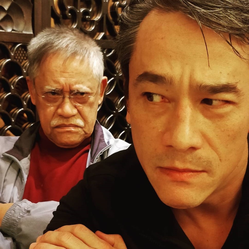 吳嘉龍十分孝順。 吳嘉龍十分孝順。