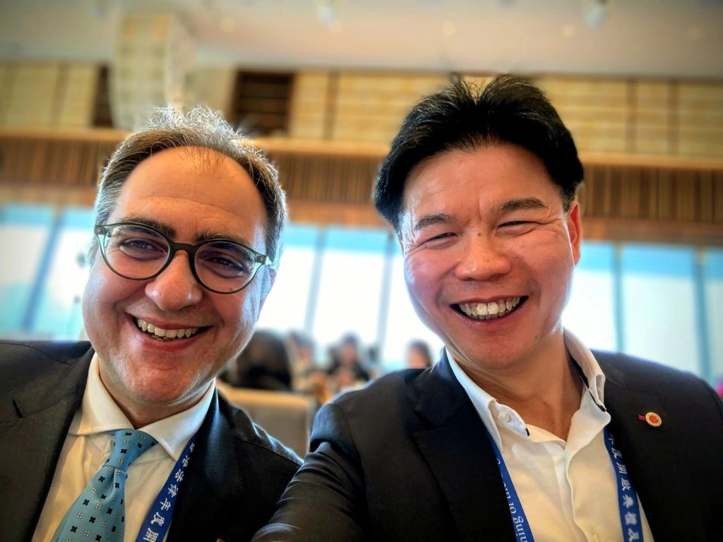 Antonino La Lumia當時亦在社交平台表示，衷心感謝香港律師會及湯文龍的盛情款待。linkedin圖片