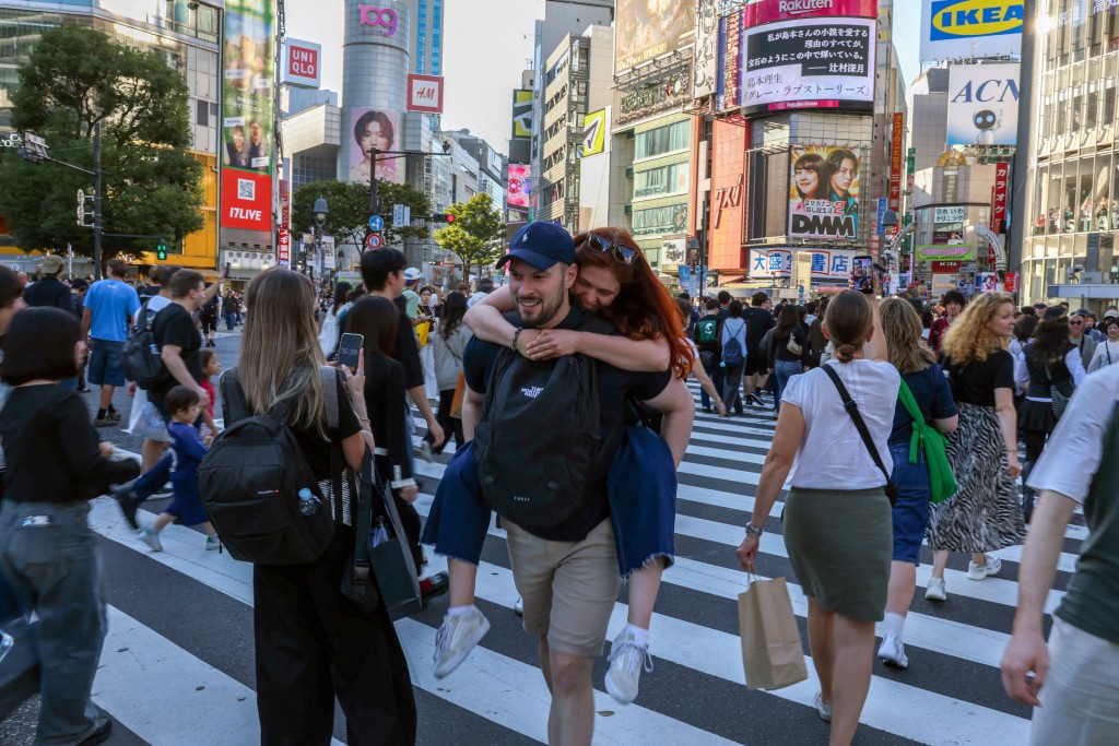 日本愈來愈多地區施行防止顧客騷擾條例。路透社