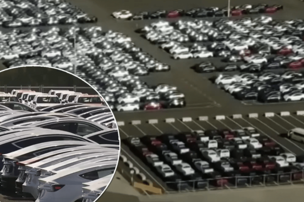 澳洲墨尔本港口亦被当地媒体拍到数以千计Tesla汽车在囤积，被笑称为「特斯拉墓地」（Tesla graveyard）。