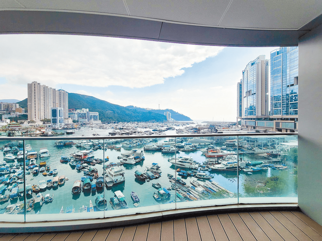 單位可飽覽無敵香港仔南避風塘景致。