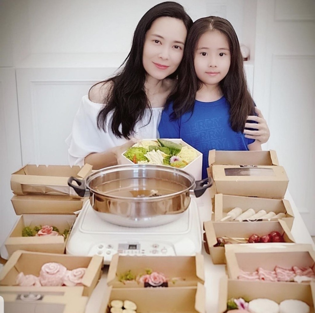 郭羡妮为人母后减产，许久才有影视作品推出。