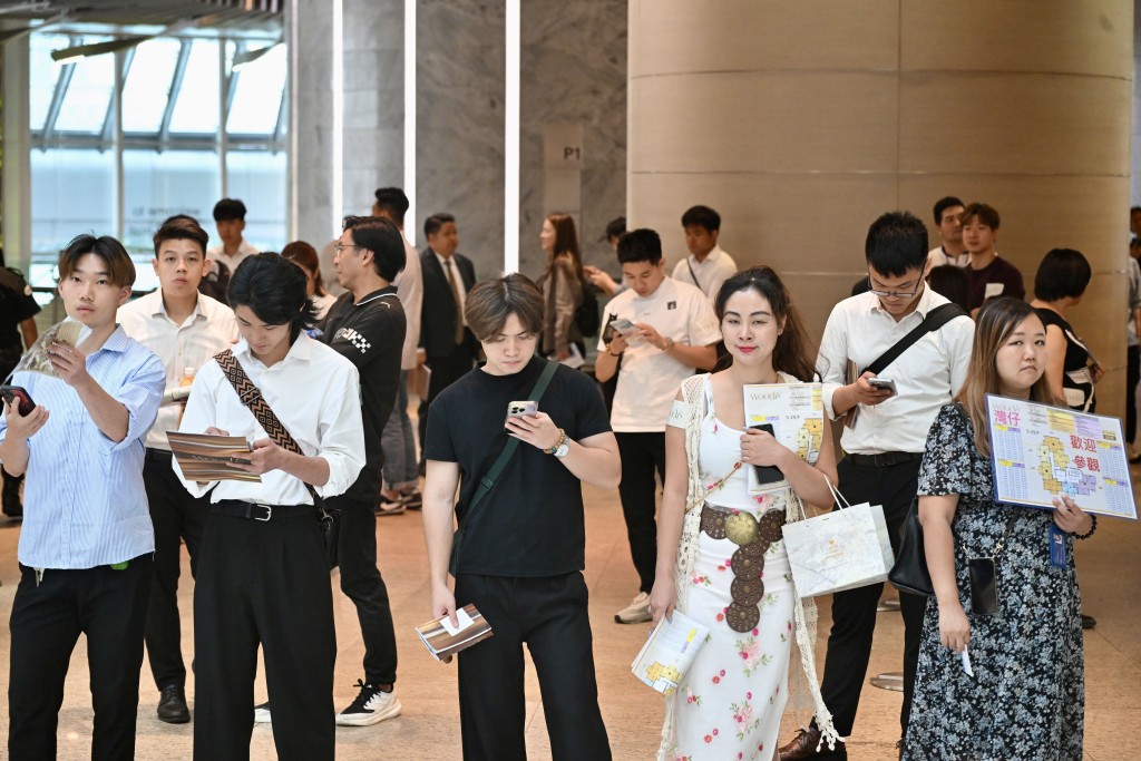 灣仔新盤woodis昨首個周末對外開放示範單位及展銷廳。