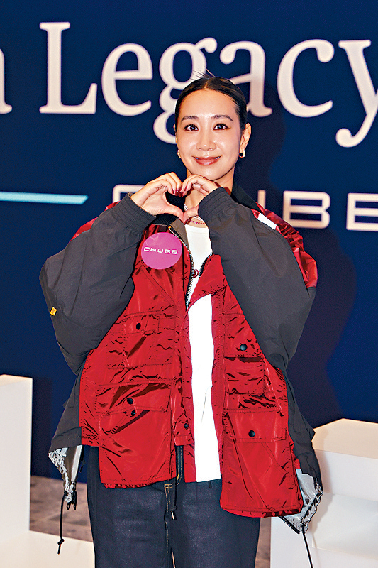 吴雨霏赞老公越来越吸引及有男人味。