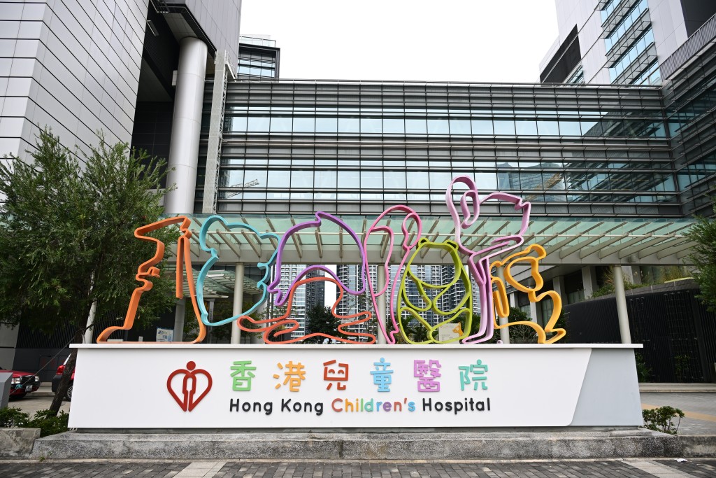 女童早前留醫香港兒童醫院深切治療部。