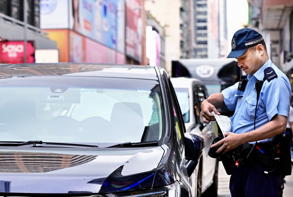俗稱「牛肉乾」的違例泊車定額罰款額元旦起由320元增加至400元。資料圖片