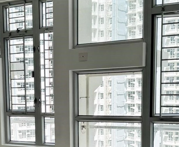 資料來源:公屋討論區 - 香港facebook群組 資料來源:公屋討論區 - 香港facebook群組