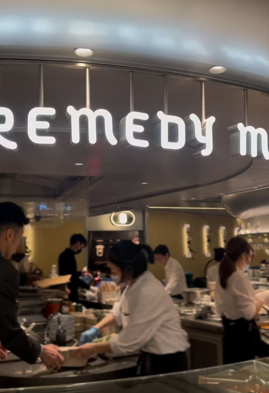 Remedy Me在Instagram出帖建議大家早上12時前來可避開人龍