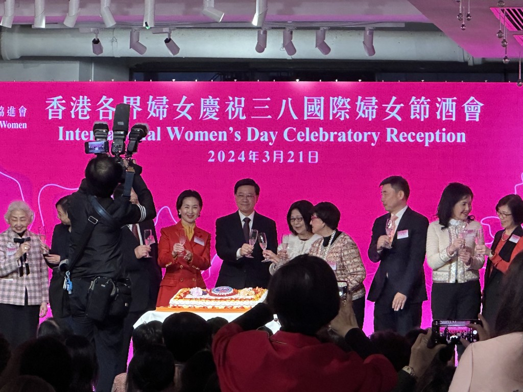 香港各界慶祝國際婦女節酒會今日舉行。何嘉敏攝