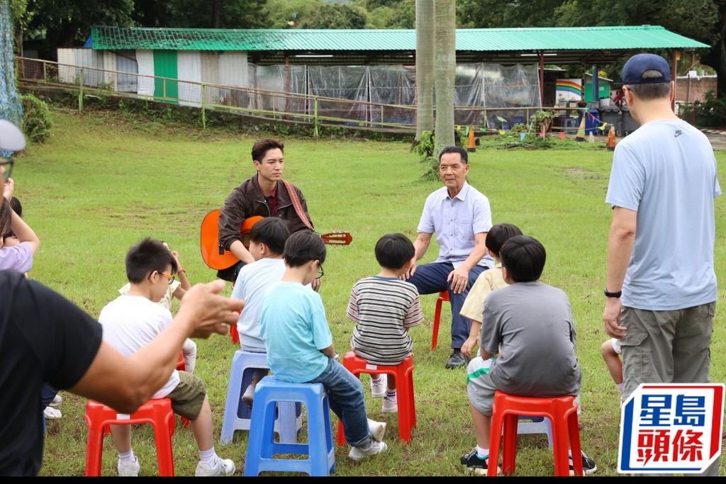 吴大强是在戏中饰演孤儿院院长。