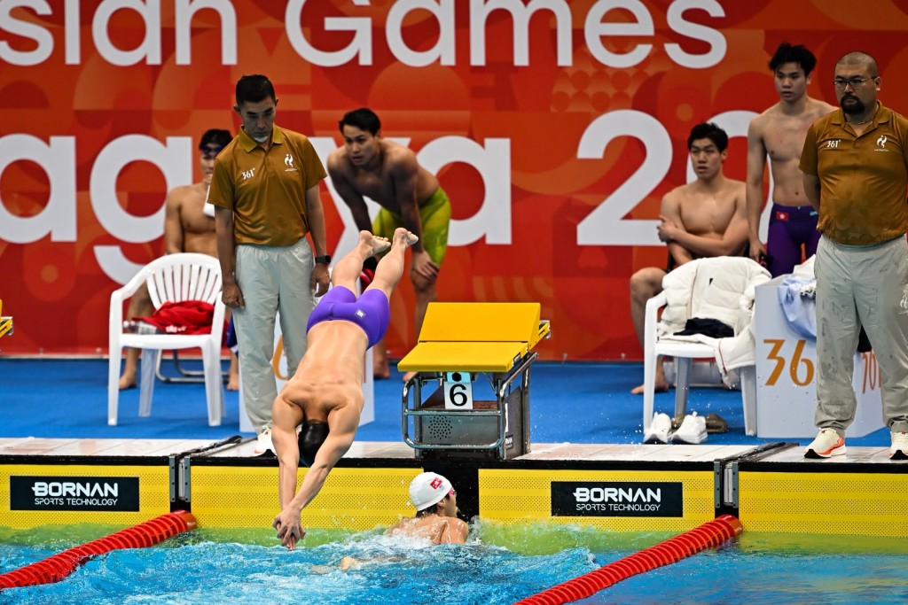 男子4×200米自由泳接力初賽:關子博、賴敬和、盧梓森、王一舜。劉駿軒攝 男子4×200米自由泳接力初賽:關子博、賴敬和、盧梓森、王一舜。劉駿軒攝