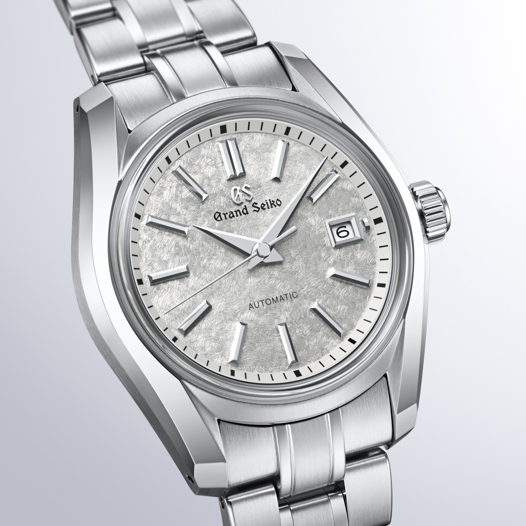 Grand Seiko Heritage Collection 62GS STGK033「櫻月」，錶殼：30mm不鏽鋼/ 機芯：9S27自動 /售價：$49,300。