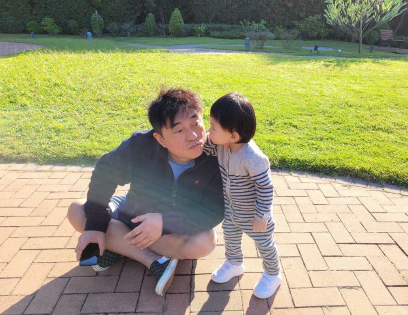 向爸爸錫錫。