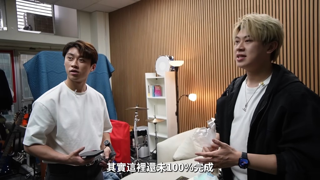 莫凱謙指工作室未完全整好。 莫凱謙指工作室未完全整好。
