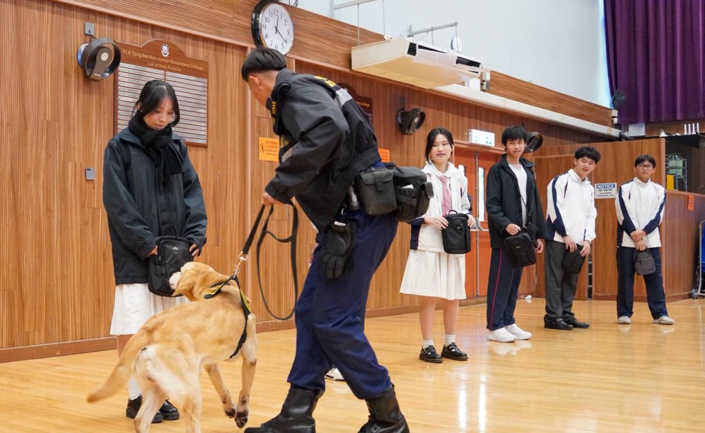 海關Customs YES走入校園向超過150位學生推廣國民教育。香港海關facebook圖片