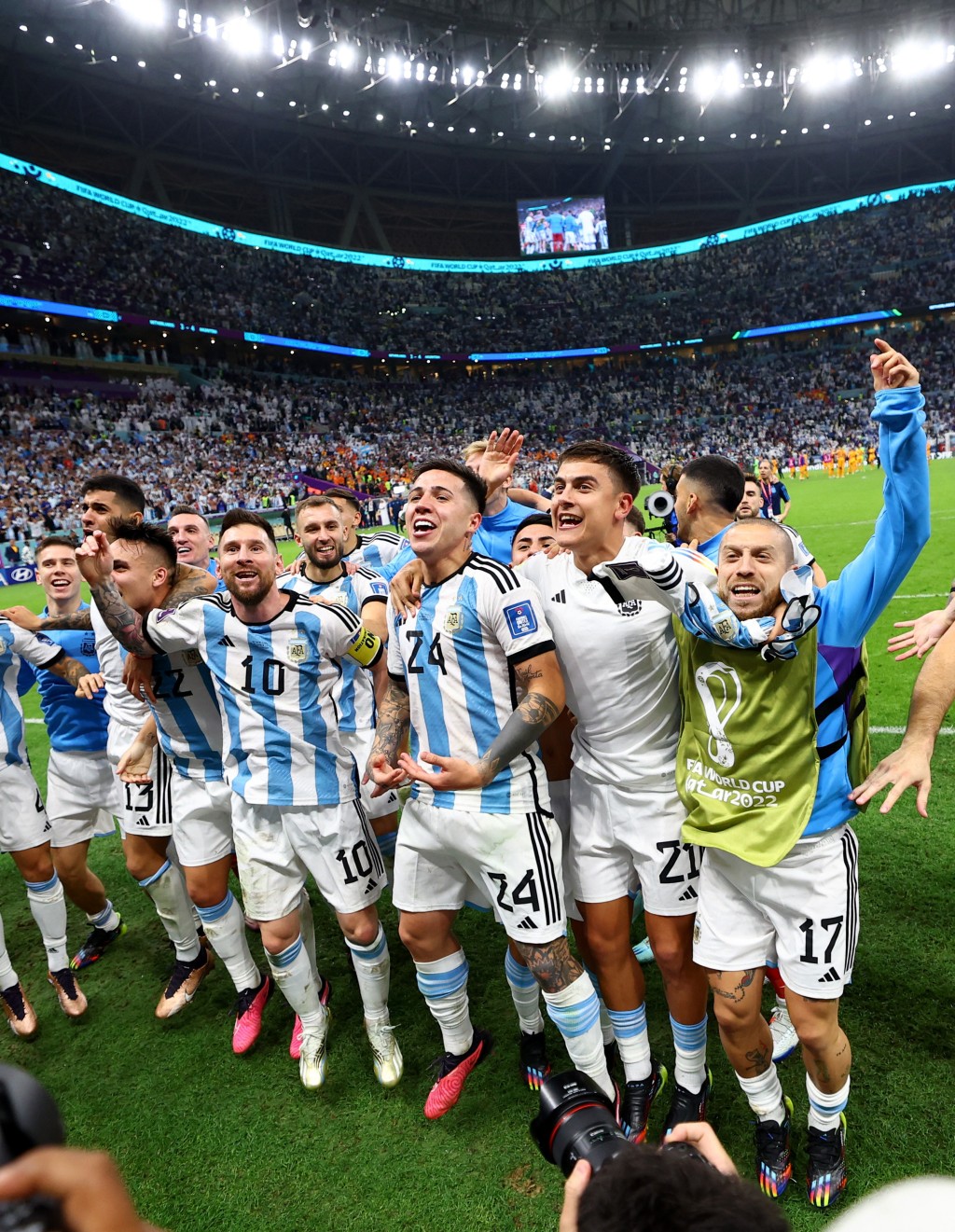 按国际足协的规例，若果只有一名球员被证实服用禁药，阿根廷的世界杯冠军资格和西维尔欧霸杯冠军资格将不会受影响。路透社