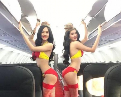越捷航空 ( VietJet Air ) ,曾安排比堅尼模特兒於機艙內表演,因而被稱為「比堅尼航空」。 網圖