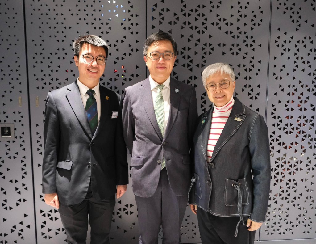 創新科技及工業局常任秘書長蔡傑銘（中）。創新科技及工業局FB圖片