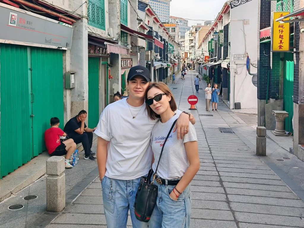 楊茜堯與羅子溢婚後好恩愛。 楊茜堯與羅子溢婚後好恩愛。