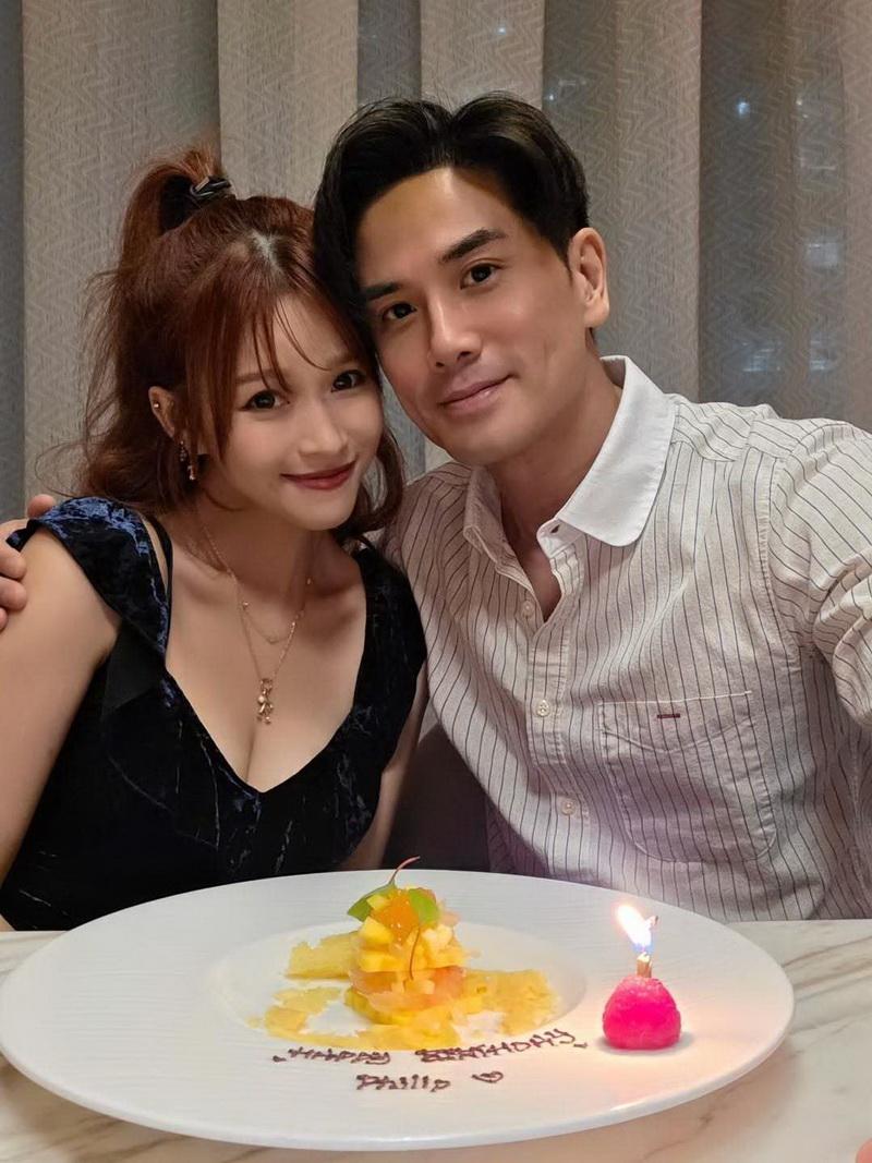 伍允龍、李蔓瑩唔多放閃，一放就閃盲人哋對眼！