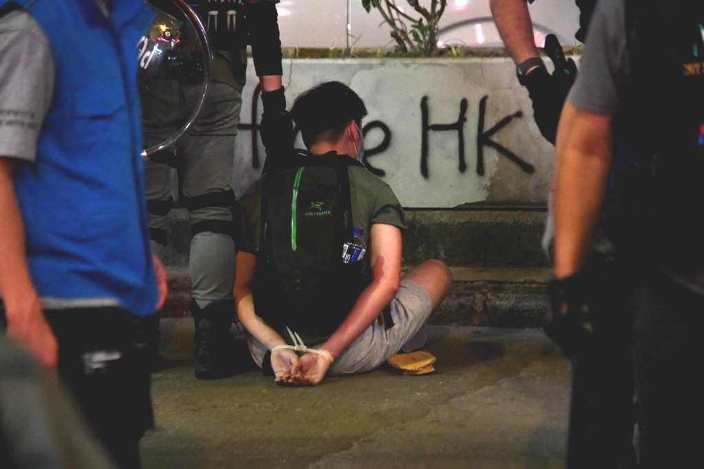 警方拘捕多名示威者