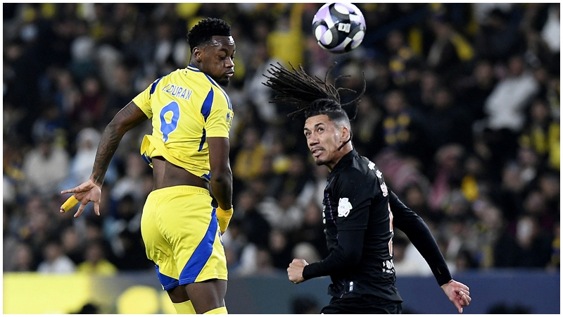 史摩寧（右）是艾費哈中堅不二之選。REUTERS