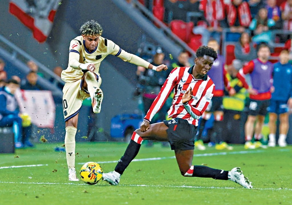 拉明耶馬（左）帶領巴塞一球氣走畢爾包。