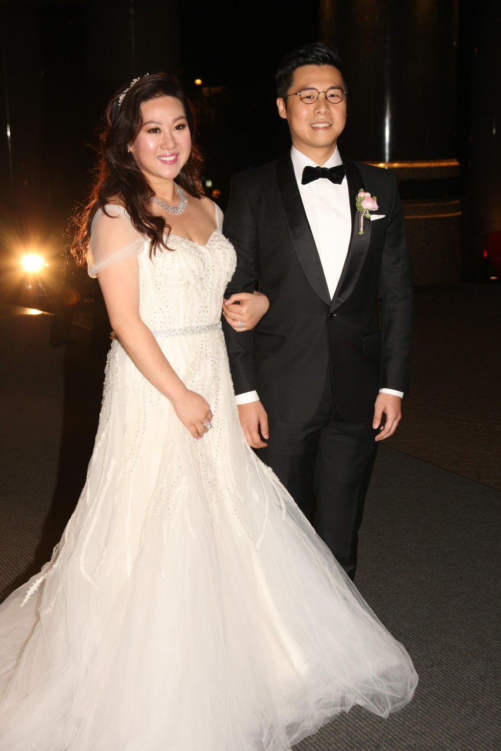 曾昭怡2015年嫁郭俊贤。