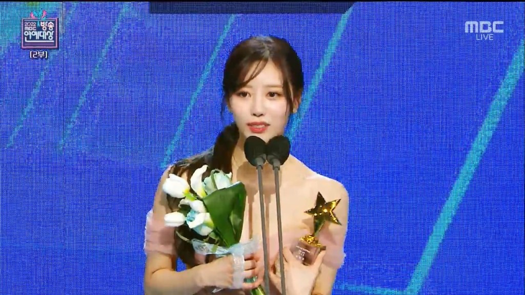 李美珠赢得音乐及清谈节目女子优秀奖。