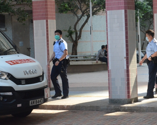 警方在油麗邨調查事件。 資料圖片