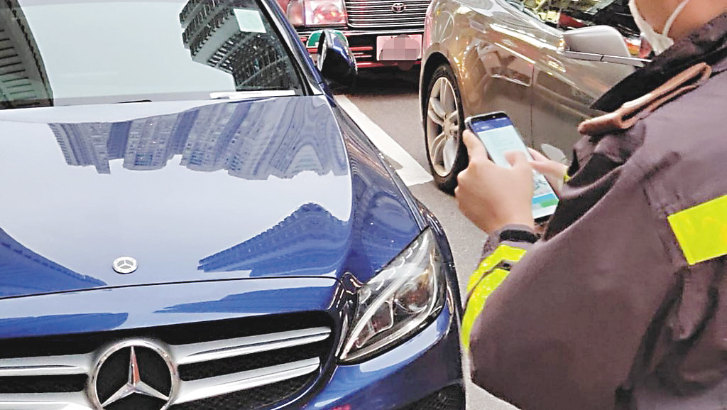 自私车主随处可见 乱泊车/乱停车/乱切线样样齐 守法司机随时被累抄牌? 自私车主随处可见 乱泊车/乱停车/乱切线样样齐 守法司机随时被累抄牌?