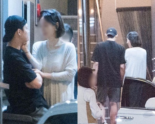 未婚妻憐惜摸有天的臉。