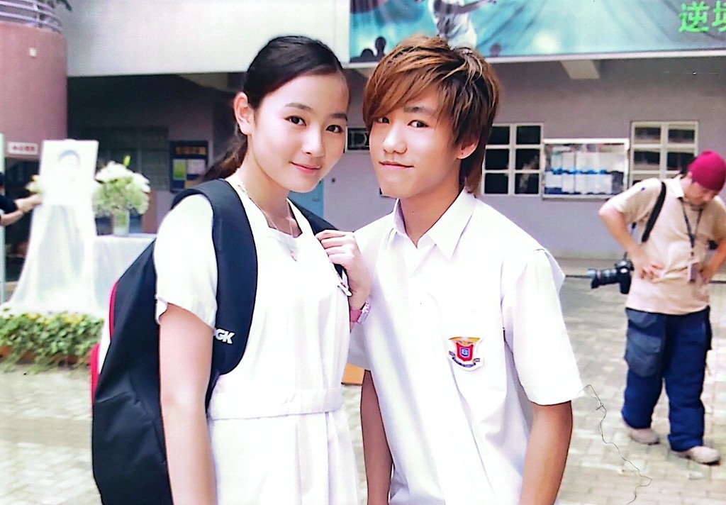 文頌男（右）曾在網劇《毒禍2》飾演壞學生。
