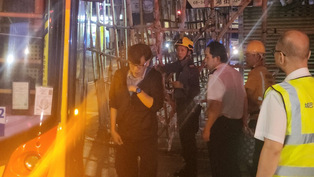 筆事城巴車長。黎志偉攝 筆事城巴車長。黎志偉攝