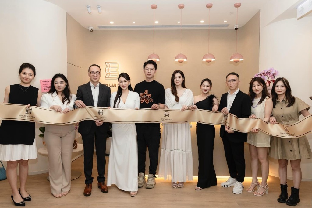 高鈞賢太太有多間美容公司。 高鈞賢太太有多間美容公司。
